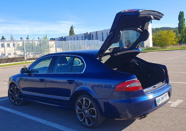 Skoda Superb cena 22900 przebieg: 205000, rok produkcji 2010 z Rumia małe 29